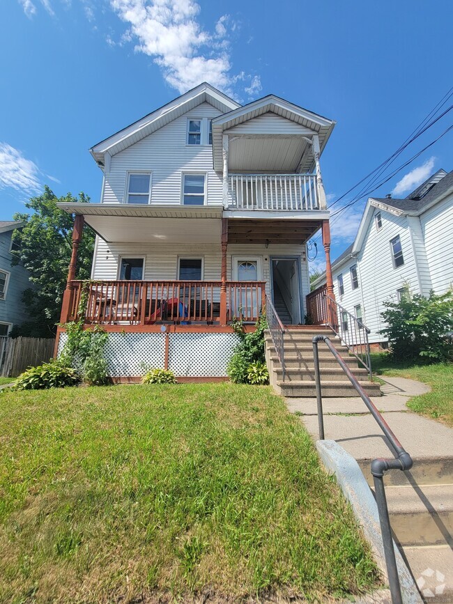 Building Photo - 179 Hart St Unit 2 Rental