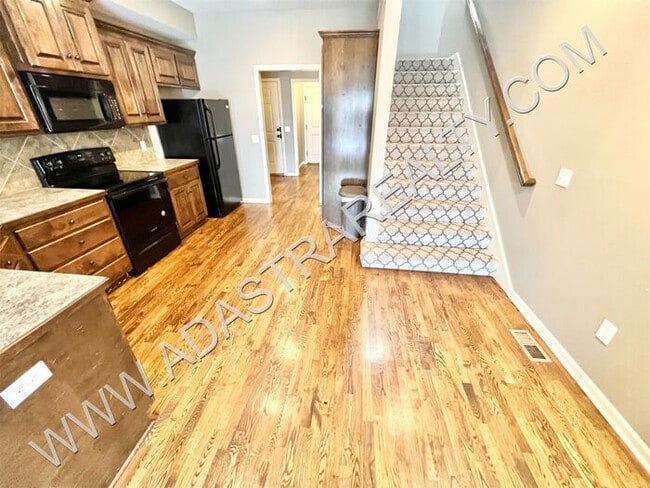 Photo - Beautiful and Spacious Olathe Townhome-Available in AUGUST!!!