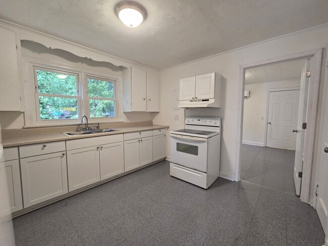 Photo - NEW LISTING!!!!!