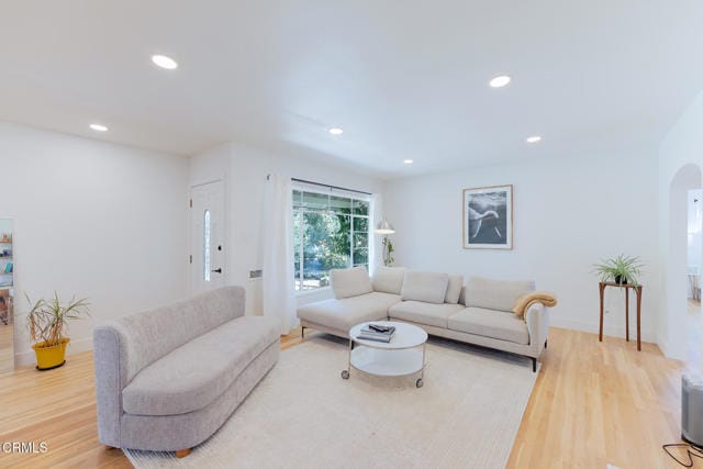 Photo - 309 Agnus Dr