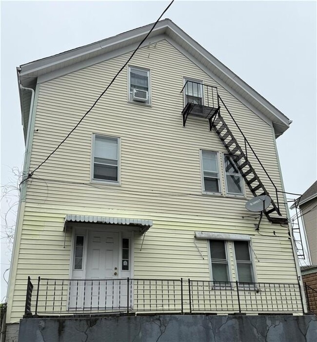 Photo - 7 Barnes St Apartment Unit 1