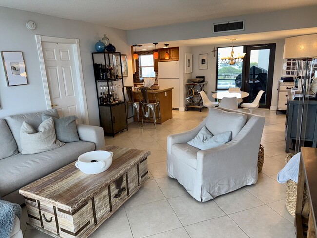 Photo - 336 Golfview Rd Unit 718