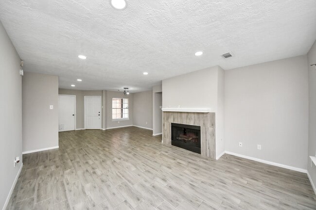 Photo - 4915 Pecan Grove Dr