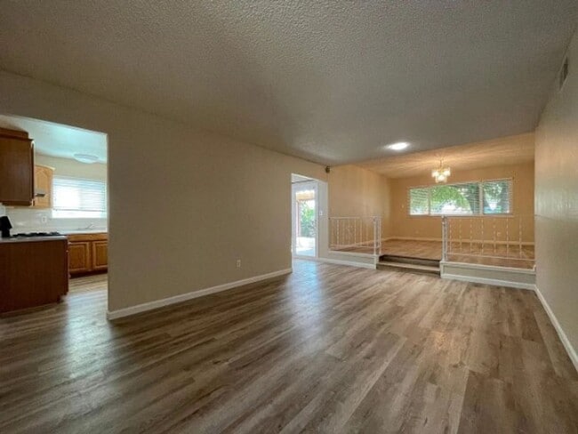 Photo - Beautifully Remodeled 5bd Single Story House