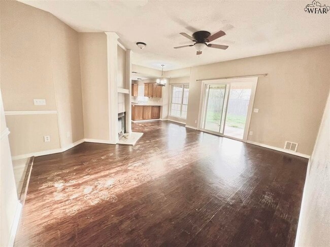 5215 Northview Dr