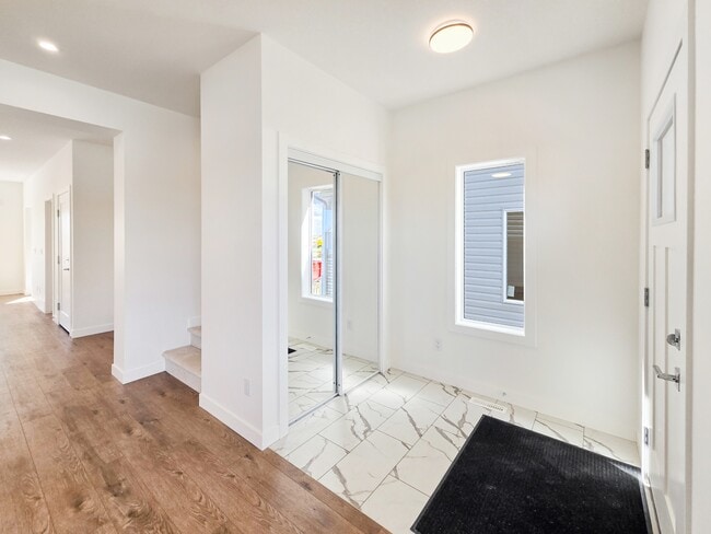 Photo - 9937 Huxbury Dr NE