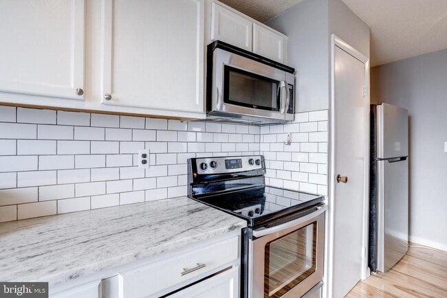 Photo - 250 S Reynolds St Unidad 1410