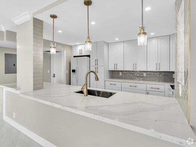 Building Photo - 1150 Hillsboro Mile Apt #1150, Hillsboro B... Unit 1150