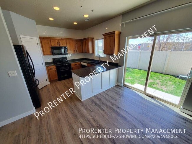 Photo - 1005 N 740 W