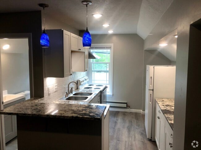 Building Photo - 719 East Fremont Street Rental