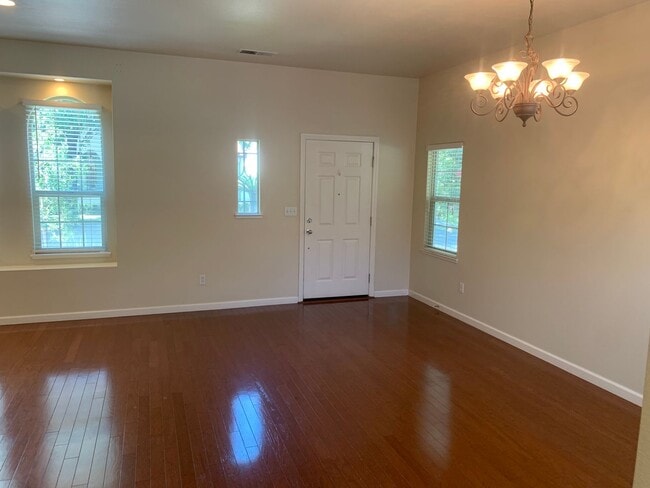 Photo - Beautiful 2 Bedroom 2 Bath Redbridge Cottage