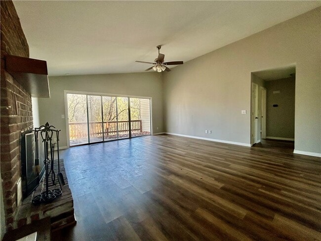 Photo - 12 Newport Cir
