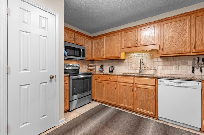 Photo - 1102 22nd St NE