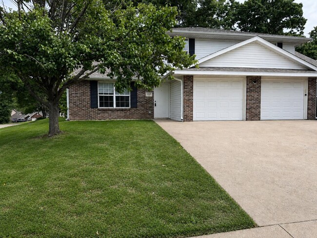 Building Photo - 5305 E Trikalla Dr