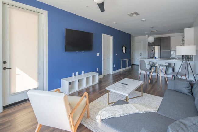 Building Photo - 701 W Rio Salado Pkwy Rental
