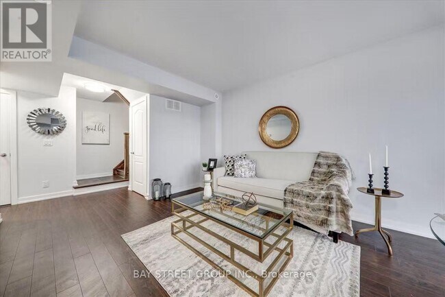 Photo - 20 Dunsheath Wy