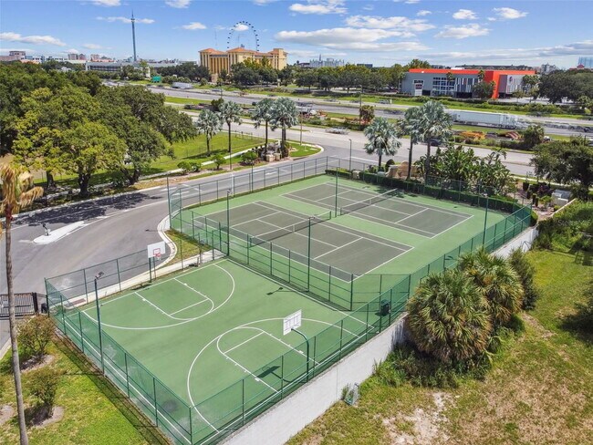 Pissarro Drive, Orlando, FL 32819 - 1 BR 1 BA condo