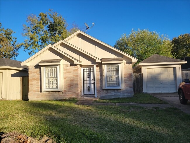 Building Photo - 15135 Kennedy Oaks St