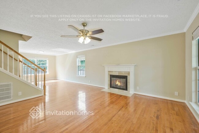 2937 Riverbend Dr