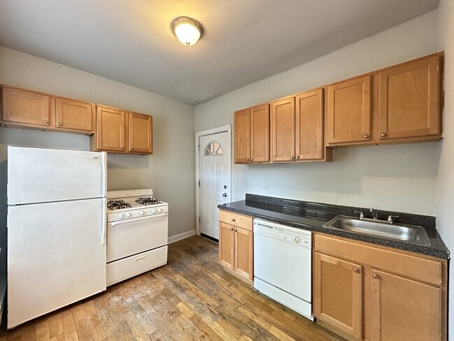 Photo - 731 W Barry Ave Unit A2