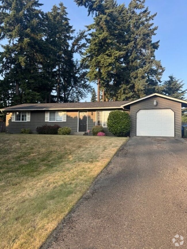 Building Photo - Beautiful 3 bed 2 bath rambler in South Hi... Rental