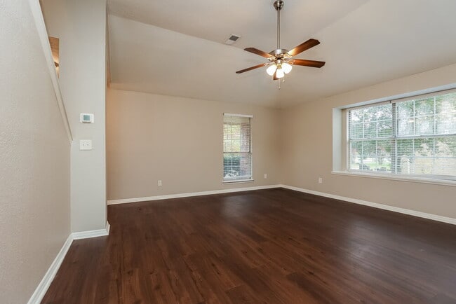 Photo - 609 Steven Dr