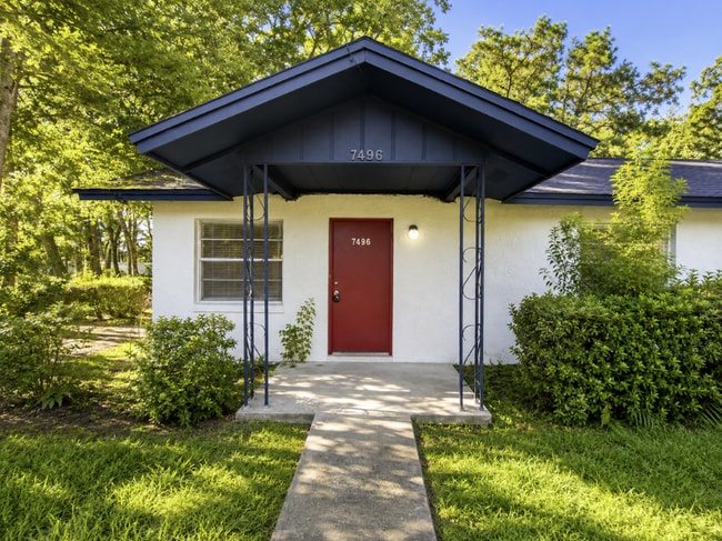 Building Photo - 7496 Necia Dr S Unit 7496 Necia Drive S