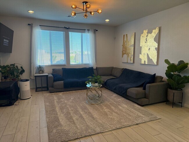 Photo - 4816 Kinworthy St