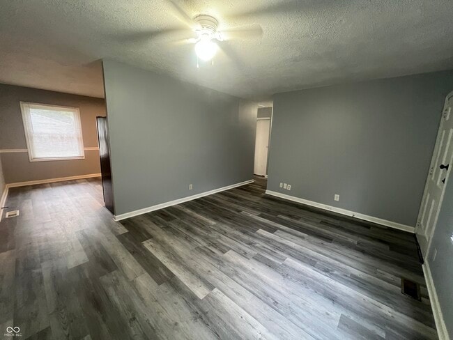 Photo - 3614 Donald Ave