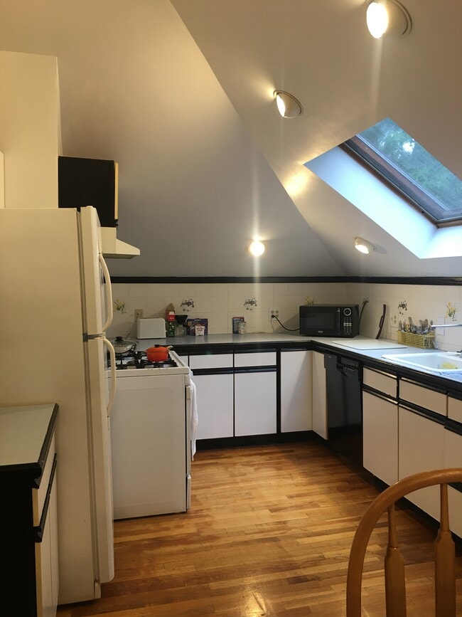 Photo - 747 Washington St Unit 3