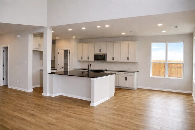 Photo - 201 Chickasaw Ln