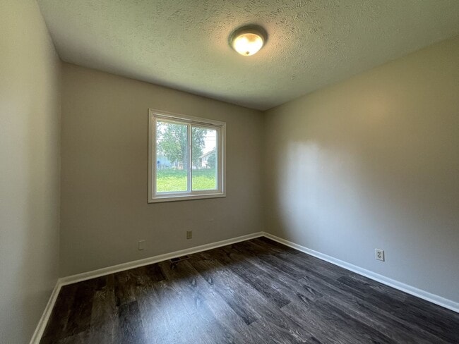 Photo - 7508 Elm Dr
