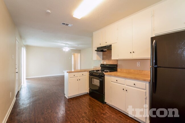 Photo - 5234 Jorns St