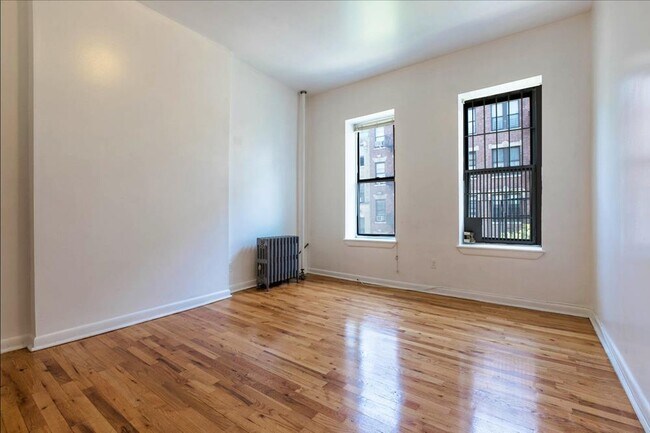 Building Photo - 120 E 102nd St Rental