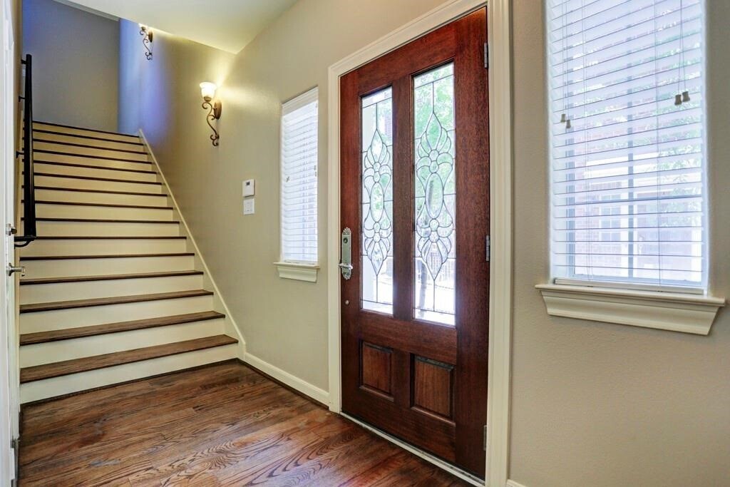 Photo - 923 Birdsall St