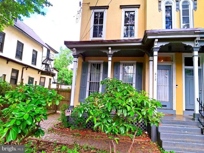 317 N 33rd St Unit 1
