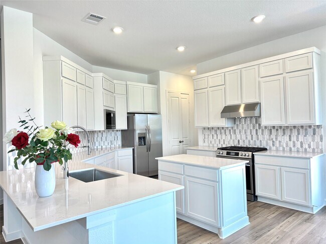 Photo - 2306 Hazel Berry St