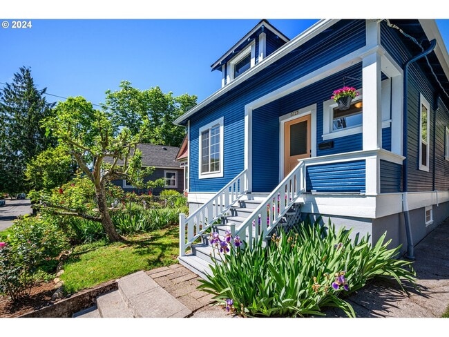 Photo - 3727 NE 10th Ave