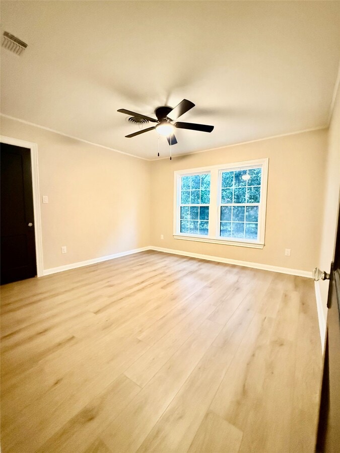 Photo - 300 Dunnam Ave