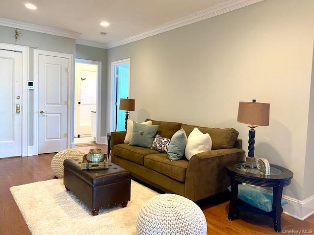 Photo - 1240 W Broadway Unidad K