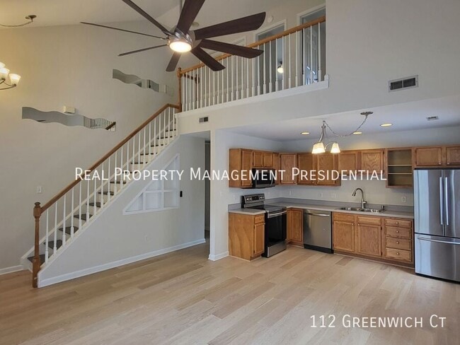 Photo - 112 Greenwich Ct