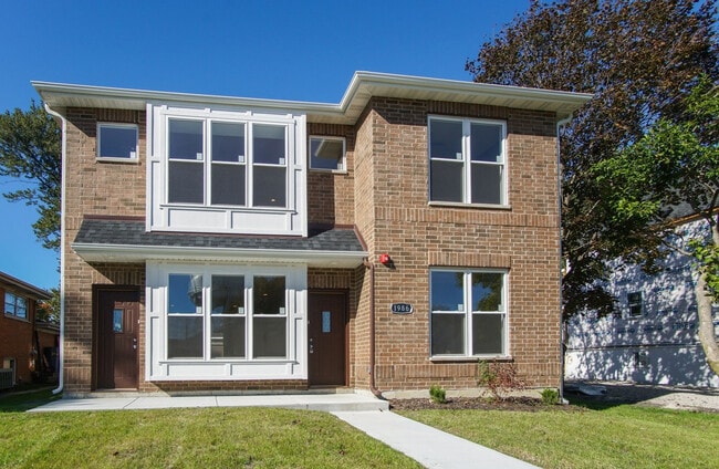 Building Photo - 1986 Pine St Unit 1