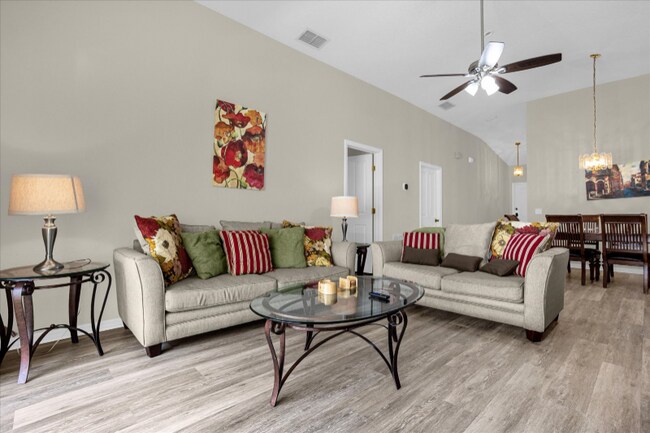 Photo - 528 Reserve Dr