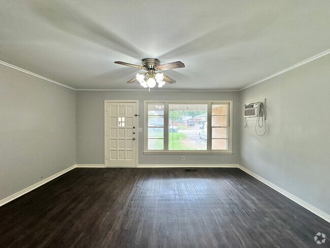 Building Photo - Available Now! 3 Bed 1.5 Bath, Tyler Tx! Rental