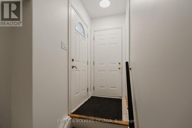 Photo - 1649 Rosebella Ave