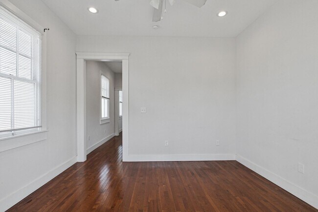 Photo - dfd812 Unit 812