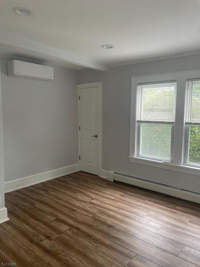 Photo - 897 Springfield Ave