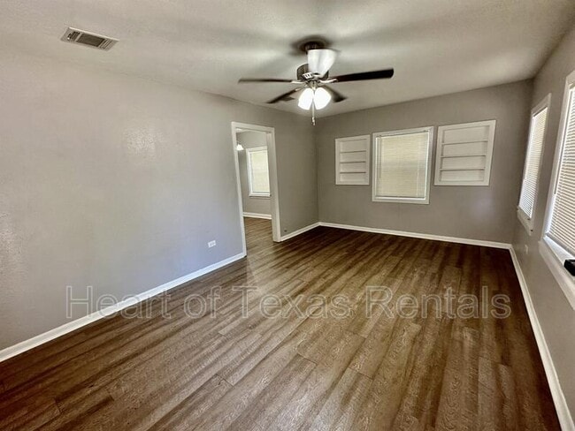 Photo - 1821 Live Oak Ave