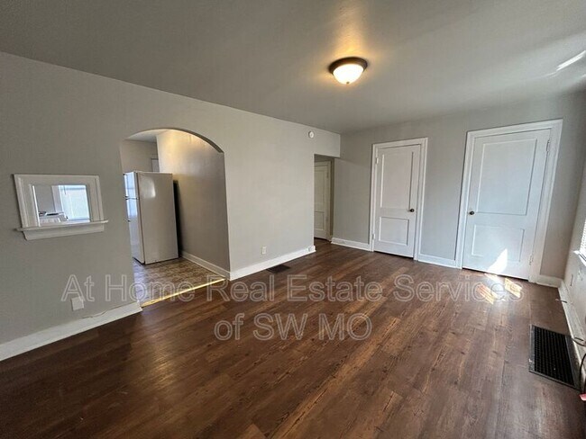 Photo - 217 W Grand St Unit #5