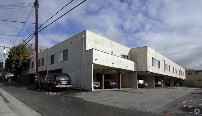 Photo - 142 - Amber Pines